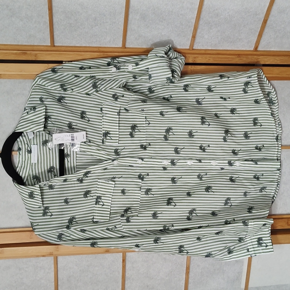 New York n company Palm trees olive green Bottom down casual dress shirt